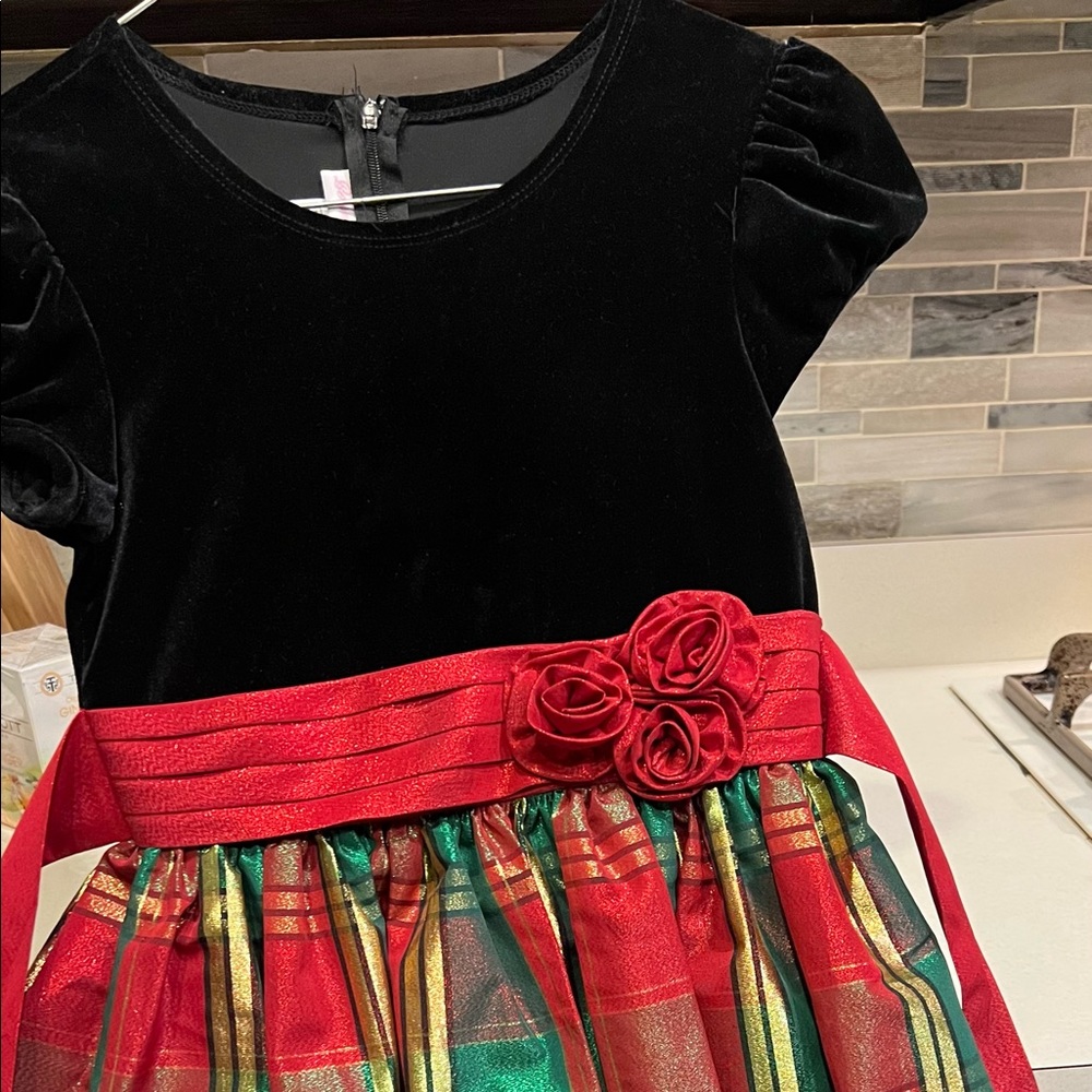 Bonnie Jean high quality Christmas dress Size 8 girl.